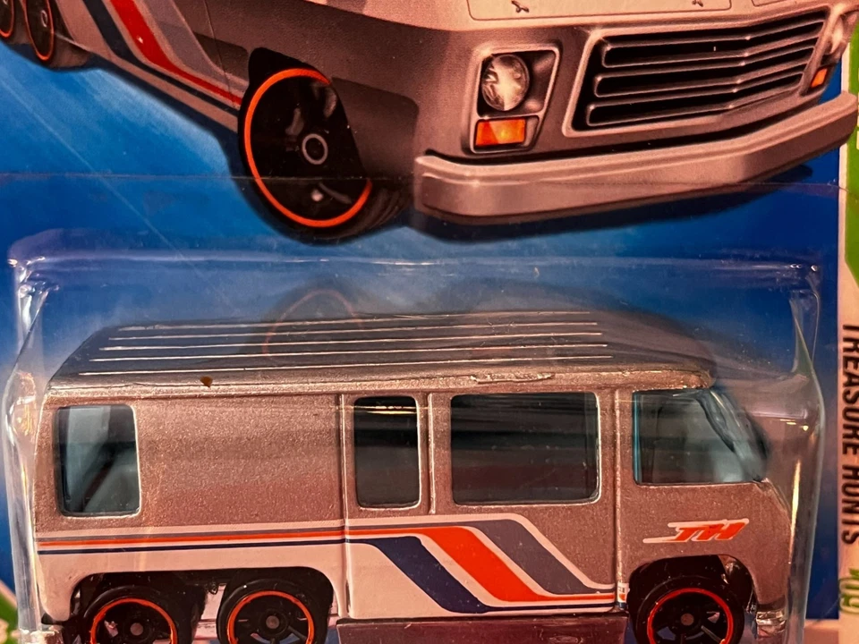 2009 Hot Wheels Treasure Hunts GMC Motorhome Metalflake Silver - Image 3 of 4