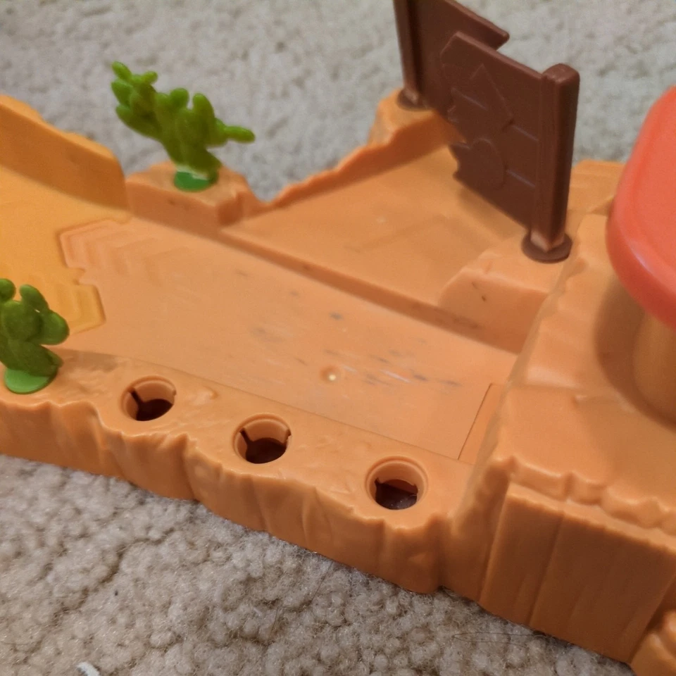 Disney Pixar Cars Escape From Frank Track Set 2014 Mattel Used Complete set - Image 4 of 4