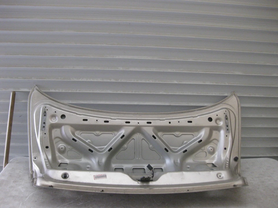 Infiniti I30 1996-1999 OEM maletero cubierta tapa puerta levadiza escotilla reparado de fábrica  Foto 4 de 4