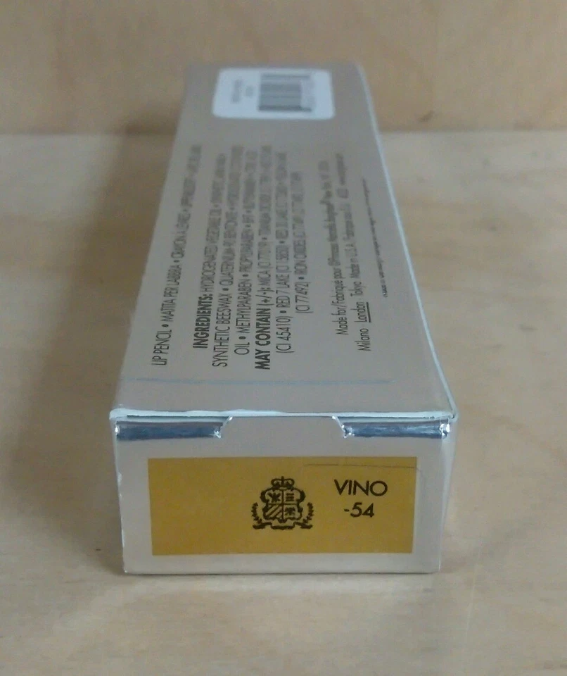 Lápiz labial Borghese Perfetta Vino 54 0,04 oz cepillo facial gratis Foto 2 de 3