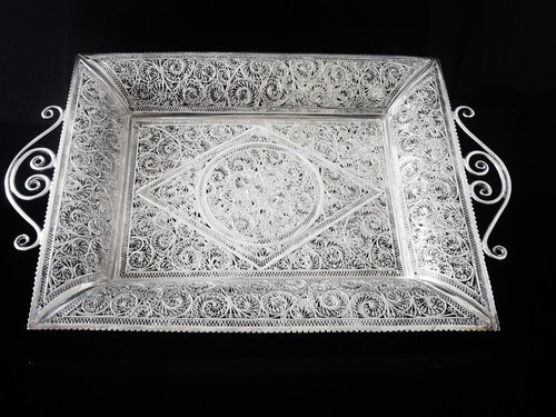 Kanmnagar Silver Filagree Two Handled Tray in Original Case, 20th Century Indian - Picture 12 of 13