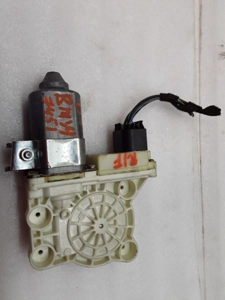 Regulador de ventana delantero derecho del pasajero R/F SOLO MOTOR 2002 BMW 745i S-386P Foto 3 de 4