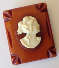 VINTAGE BAKELITE CAMEO BROOCH SIMICHROME TESTED