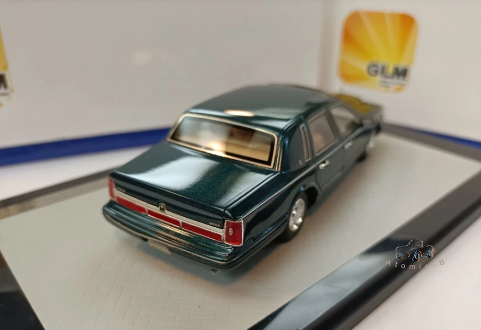 GLM 1:43 Lincoln Town Car 1997 Metal Green Town 4 puertas modelo sedán de lujo Foto 4 de 4