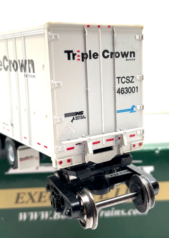 HO BOWSER 40524 53' ROADRAILER TRIPLE CROWN # 463001 MEDIUM LOGO - Image 2 of 2