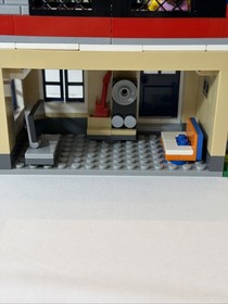 LEGO Creator 3-In-1 Set #31067 Modular Poolside Holiday 100% Complete W/ Manual