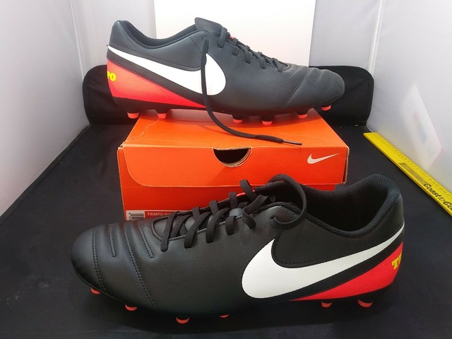 nike tiempo mens soccer cleats