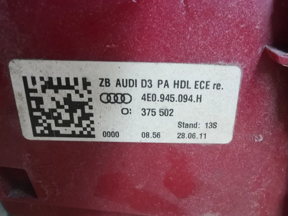 ORIGINAL AUDI A8 S8 4E Facelift LED RÜCKLEUCHTE RECHTS INNEN 4E0945094H - Bild 2 von 4