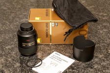 Nikon Micro Nikkor 105mm F/2.8 G AF-S VR IF-ED Macro Lens - excellent condition