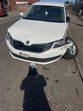 Salvage spares repair Skoda Octavia Technology Tsi S-A Model  Tsi 115 DSG Auto