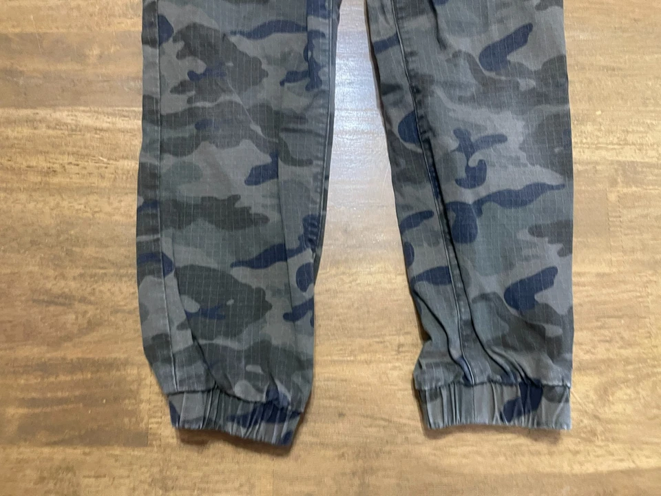 Pantalones Old Navy, Jóvenes Niños Talla Pequeña, Verde Marrón, Camuflaje, Pantalones Jogger Foto 3 de 4
