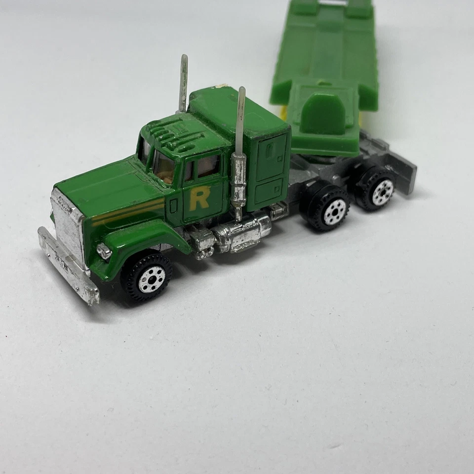 Road Champs Vintage 1982 Mack Super Liner w/ Trailer Robbins Transportation - Image 3 of 4