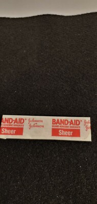 VINTAGE - Johnson & Johnson Band-Aid ( SHEER ) SEALED ( NEVER OPENED )