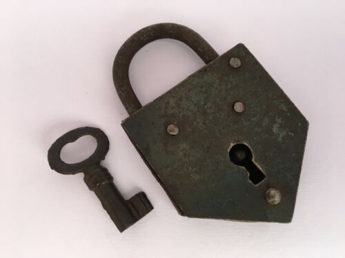 Lock Vintage Old Beautiful Mold Iron German With Key Works Print - Picture 1 of 12