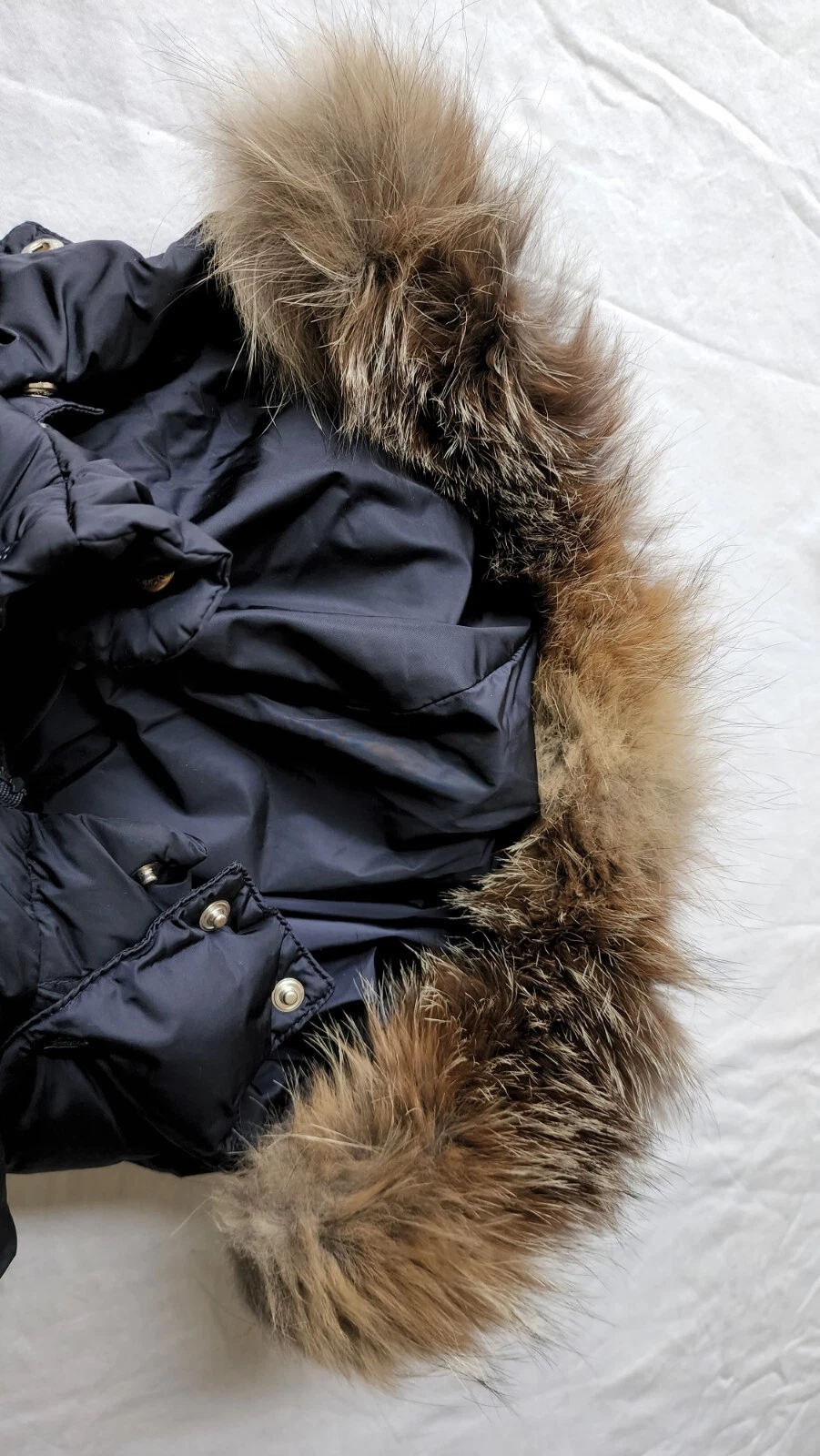 Giacca con cappuccio Moncler ragazza con pelliccia taglia 8 blu