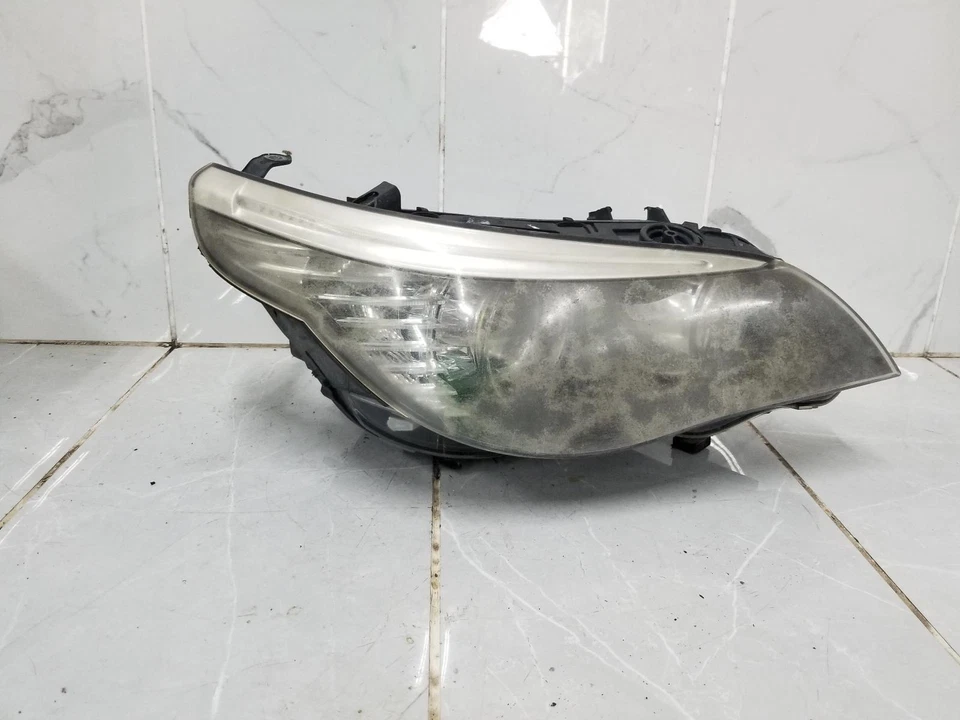 *BROKEN TAB AND COVER CLIPS* 2004 BMW 530i RIGHT XENON HID AFS HEADLIGHT #006620 - Image 3 of 4