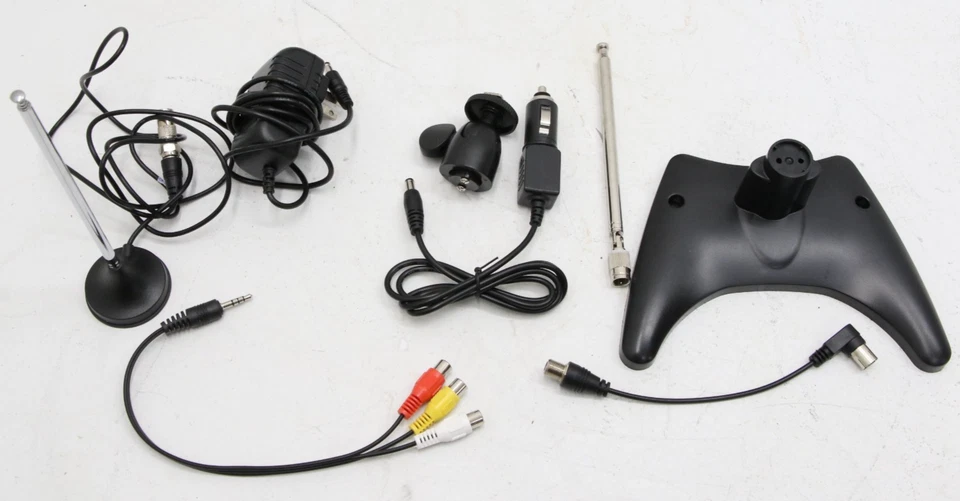 Supersonic SC-499 9" Portable Rechargeable Digital LCD TV AC/DC Compatible - Image 3 of 4