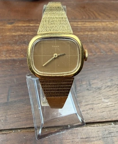 Vintage 1970s Women’s Timex Oval-Square Mechanical Watch Gold Grid Dial Unique