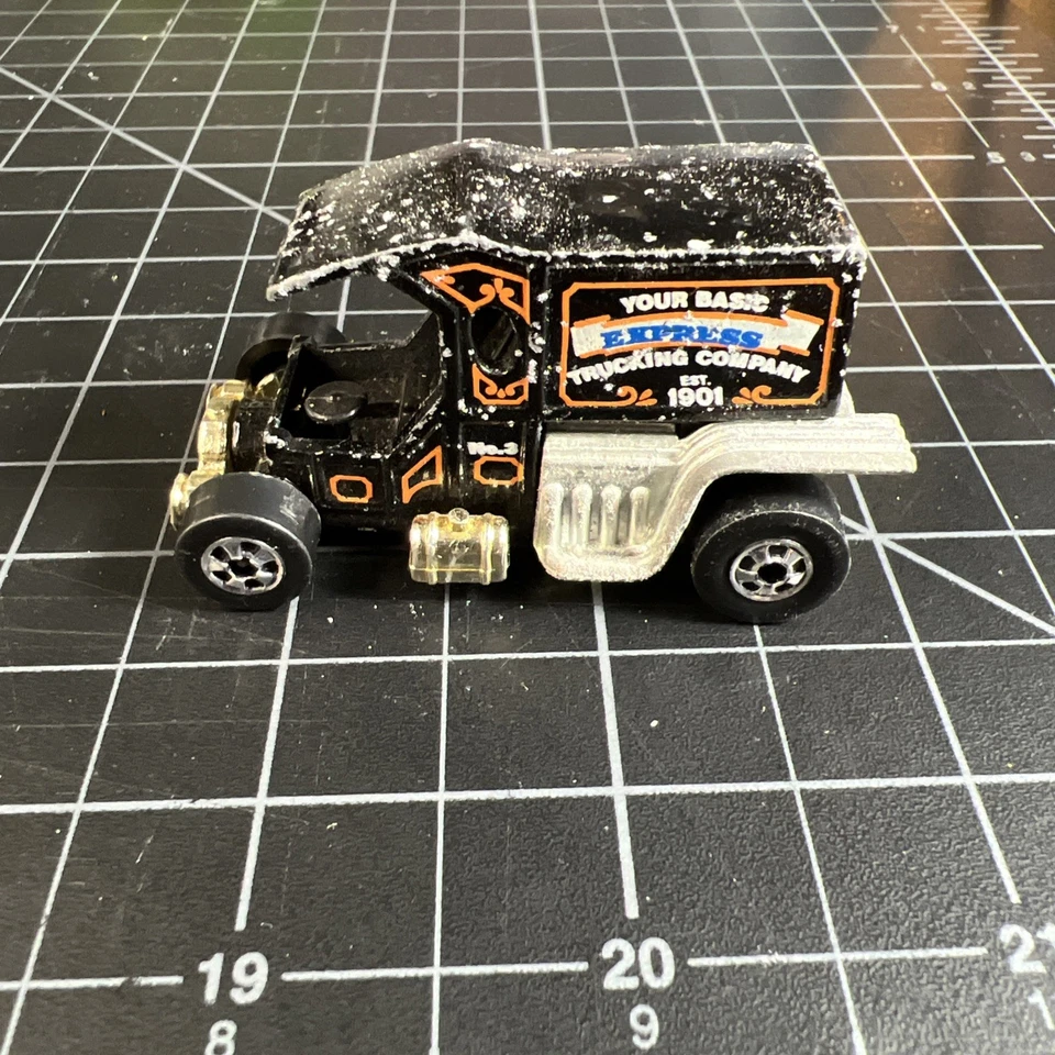 Make Offer! Hot Wheels Blackwall T-Totaller Flying Colors Vintage 1977 - Image 4 of 4