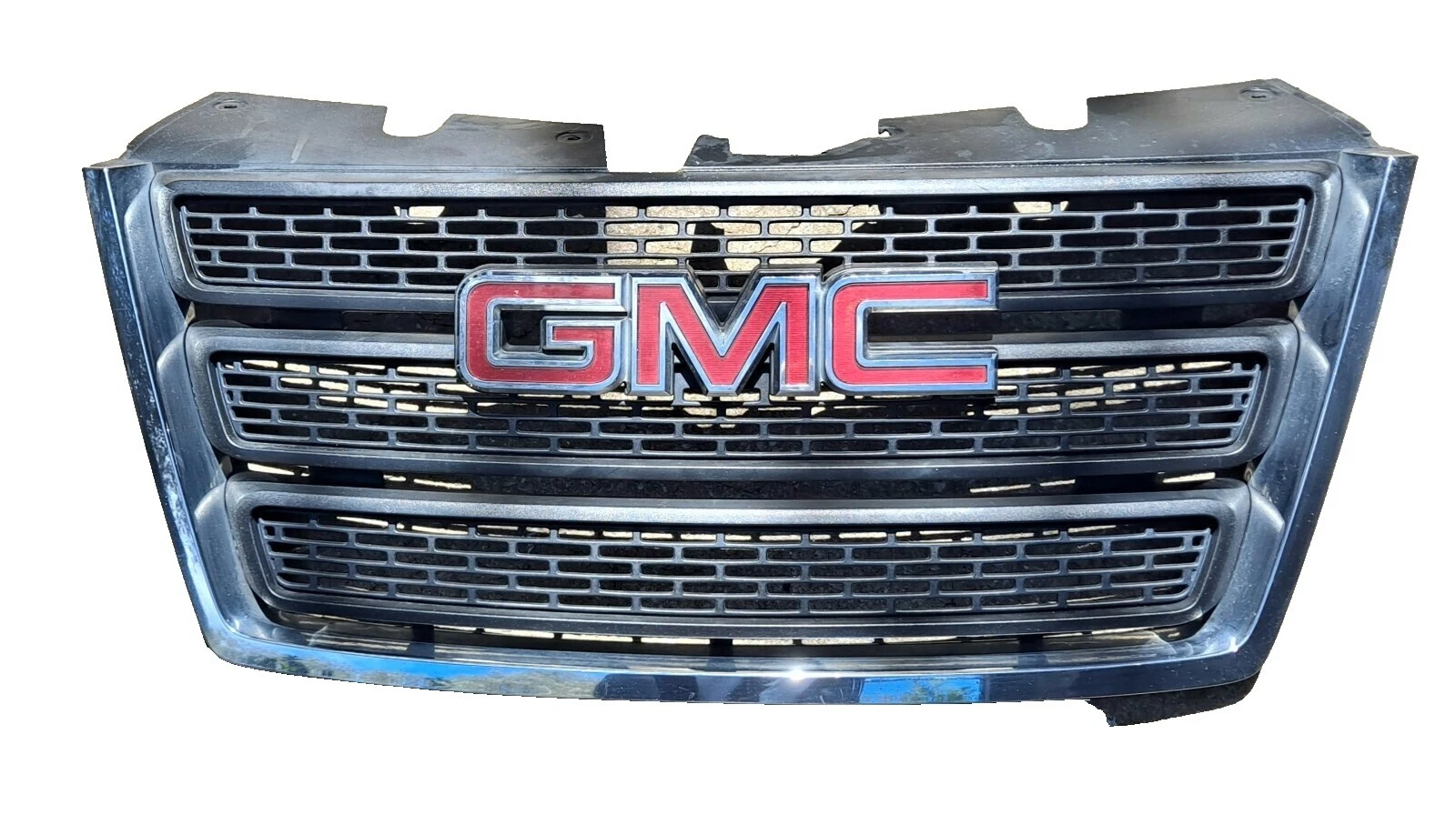 Решетки для автомобиля и грузовика GMC черные спереди