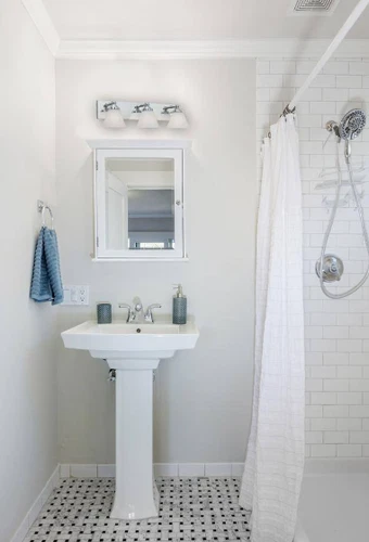 Designers Fountain Hudson 21.75 in. 3-Light Chrome Transitional Vanity Light - Picture 5 of 7