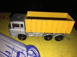 matchbox no 47 tipper container truck
