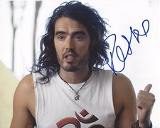 ACTOR RUSSELL BRAND SIGNED GET HIM TO THE GREEK MOVIE 8X10 PHOTO W/COA