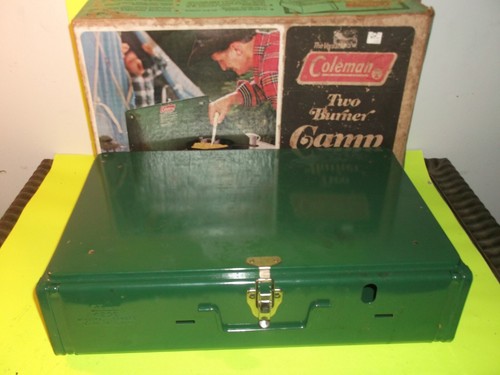 VINTAGE COLEMAN 425E499 STOVE W/BOX 10/79 EUC