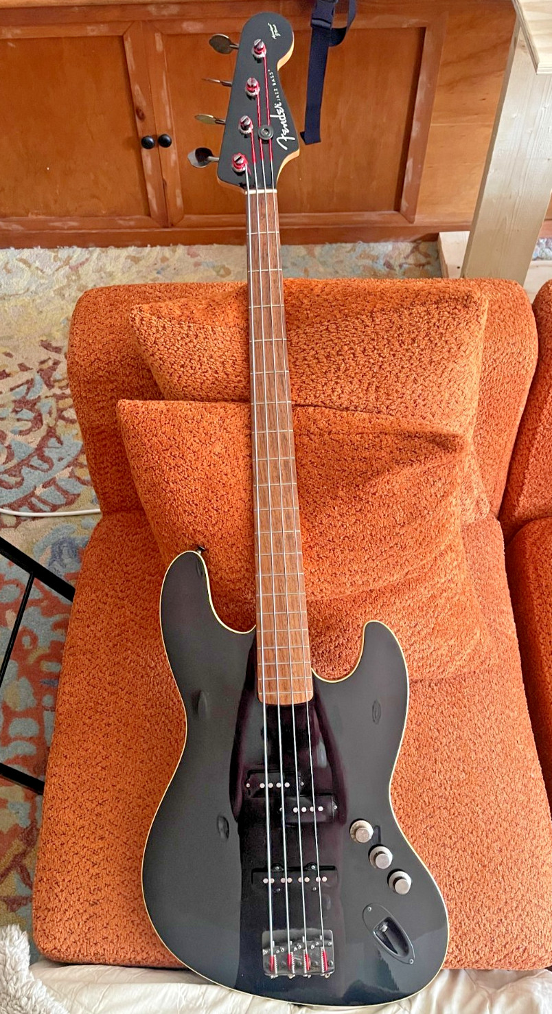 Used Fender Aerodyne Jazz Bass 2018 Made in Japan Black 4-String Electric Bass