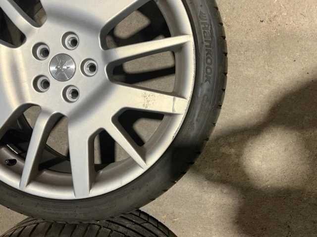 Maserati Kompletträder Sommerreifen 285/35ZR20 mit diversen Kratzern - Bild 2 von 4