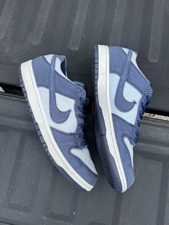 Size 10.5 - Nike Sb Zoom Dunk Low Pro Binary Blue 2017 Super Rare! No box  - Image 3 of 4