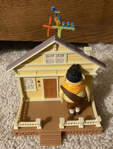 Disney Pixar Featured Favorites Russell Figure With Alien Remix House - Picture 4 of 5