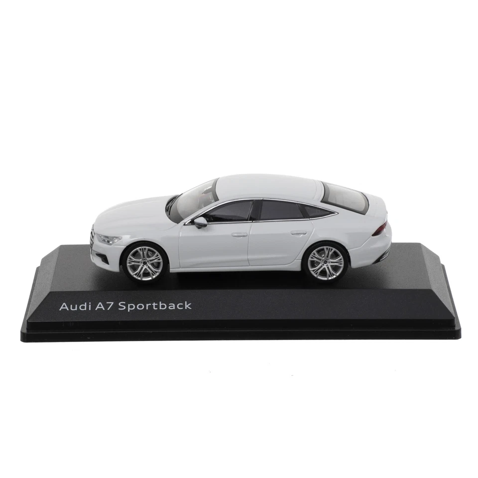 Modelo de coche Audi A7 Sportback 1.43 blanco Foto 2 de 4