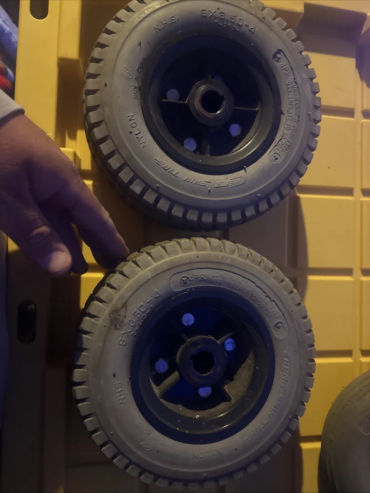 Rueda motriz única Hoveround MPV 4 MPV 5 para silla de ruedas eléctrica neumático 9x3-4 Foto 2 de 4