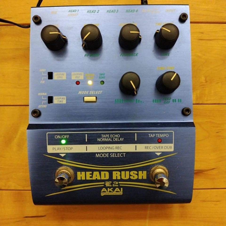 Pedal de efectos de eco y bucle Akai E2 Headrush delay/tape probado sin fuente de alimentación Foto 2 de 4