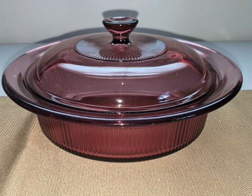 CACEROLA ACANALADA CORNING WARE PYREX VISIONS CRANBERRY 1 QT V-31-B tapa EE. UU. - Imagen 5 de 6
