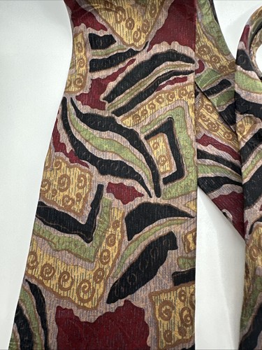 Duncan Row Men’s Necktie Geometric Design All Silk - Picture 4 of 19