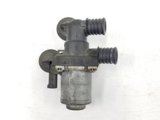 Pompe à eau BMW 2000