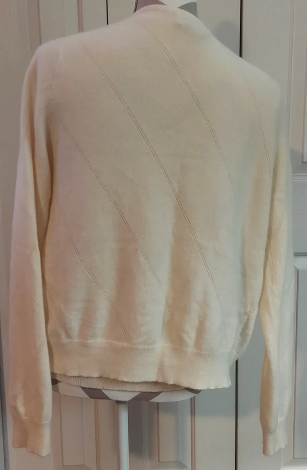 Suéter Neiman Marcus Cachemir Con Cárdigan Abotonado Suéter Crema Grande Foto 4 de 4