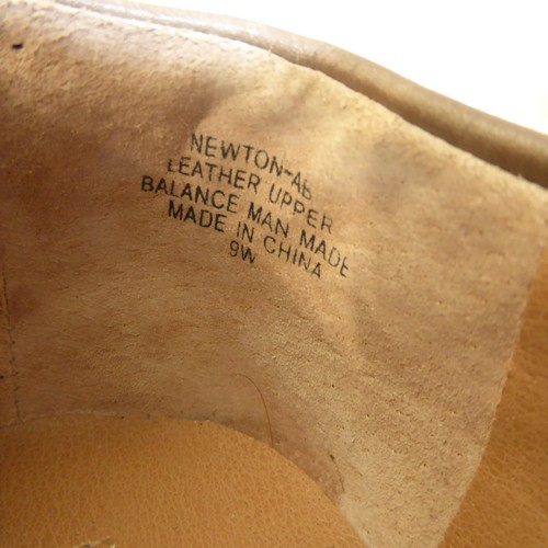 🩰 Audrey Brooke Newton Ballet Flats size 9 W Taupe Leather; Metal Capped Bows - Picture 9 of 16