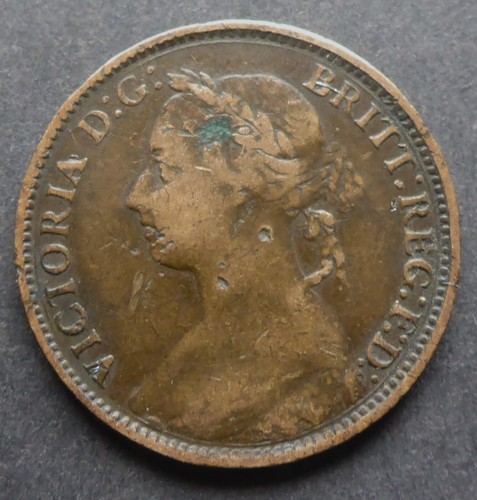 BRITISH 1893 VICTORIAN FARTHING 131 YEARS OLD CAN.SHIP $1.99 COMB.SHIPPING - Picture 2 of 2