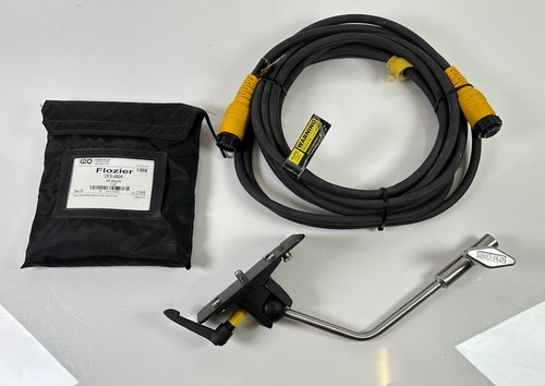 KINO FLO FIX-4804 1-LIGHT KIT: 4ft, w/ 4 Bank Select & Head Cable & Full Flozier - Picture 10 of 12