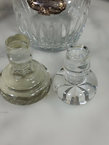 (2) Vintage Leaded Crystal Decanters with Silver Scotch hang tag beautiful - Picture 9 of 11