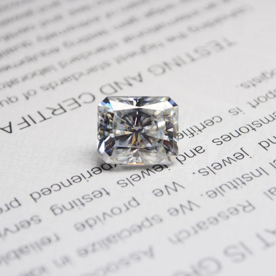 辐射切割散装白色莫桑石白色 D 色 VVS1 带证书 — 第 4/4 张图片