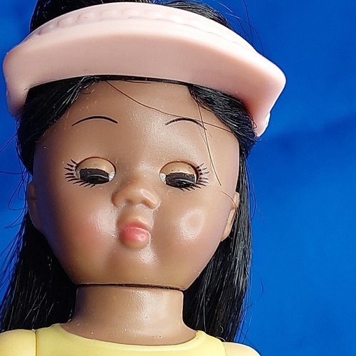 2005 Madame Alexander 5 pollici bambola McDonald's giocattolo tennista giallo rosa - Foto 5 di 12