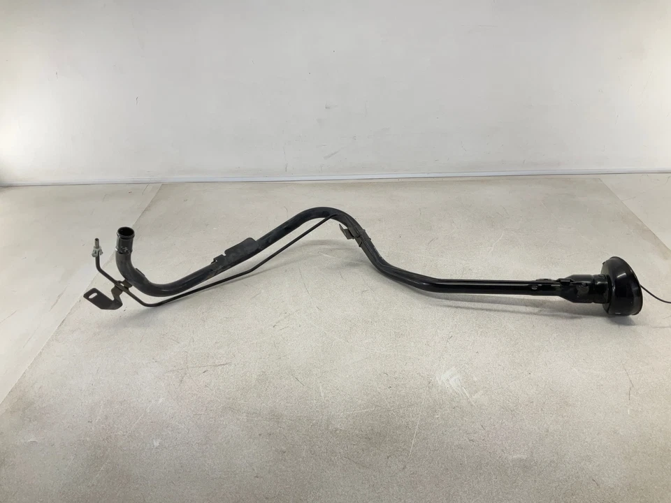 Cuello de tanque de llenado de combustible 13 Infiniti FX37 Foto 3 de 4