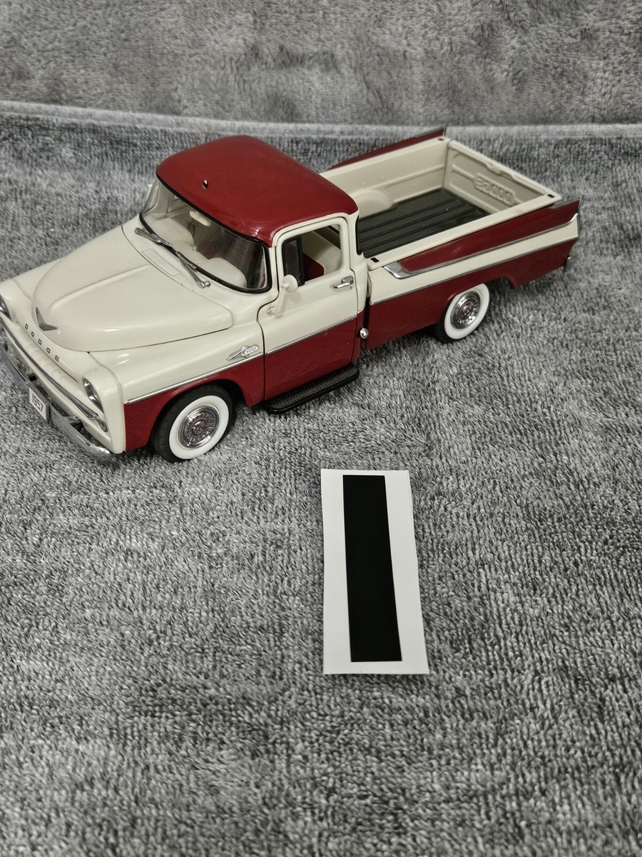 1957 Dodge Sweptside D100 Pickup Truck Danbury Mint Red Ivory 1:24
