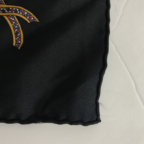 Sciarpa vintage Hermes Liberte Egalite Fraternite 100% seta rossa - Foto 7 di 7