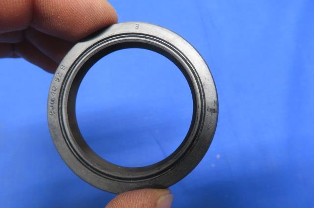 NOS Kawasaki # 92052-012 OIL SEAL,WTC40528 KZ400 Front Hub K1976