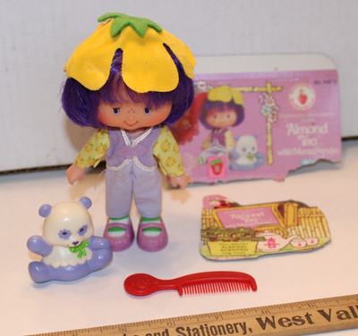Vintage Strawberry Shortcake Almond Tea Doll With Marza Panda Pet 1983